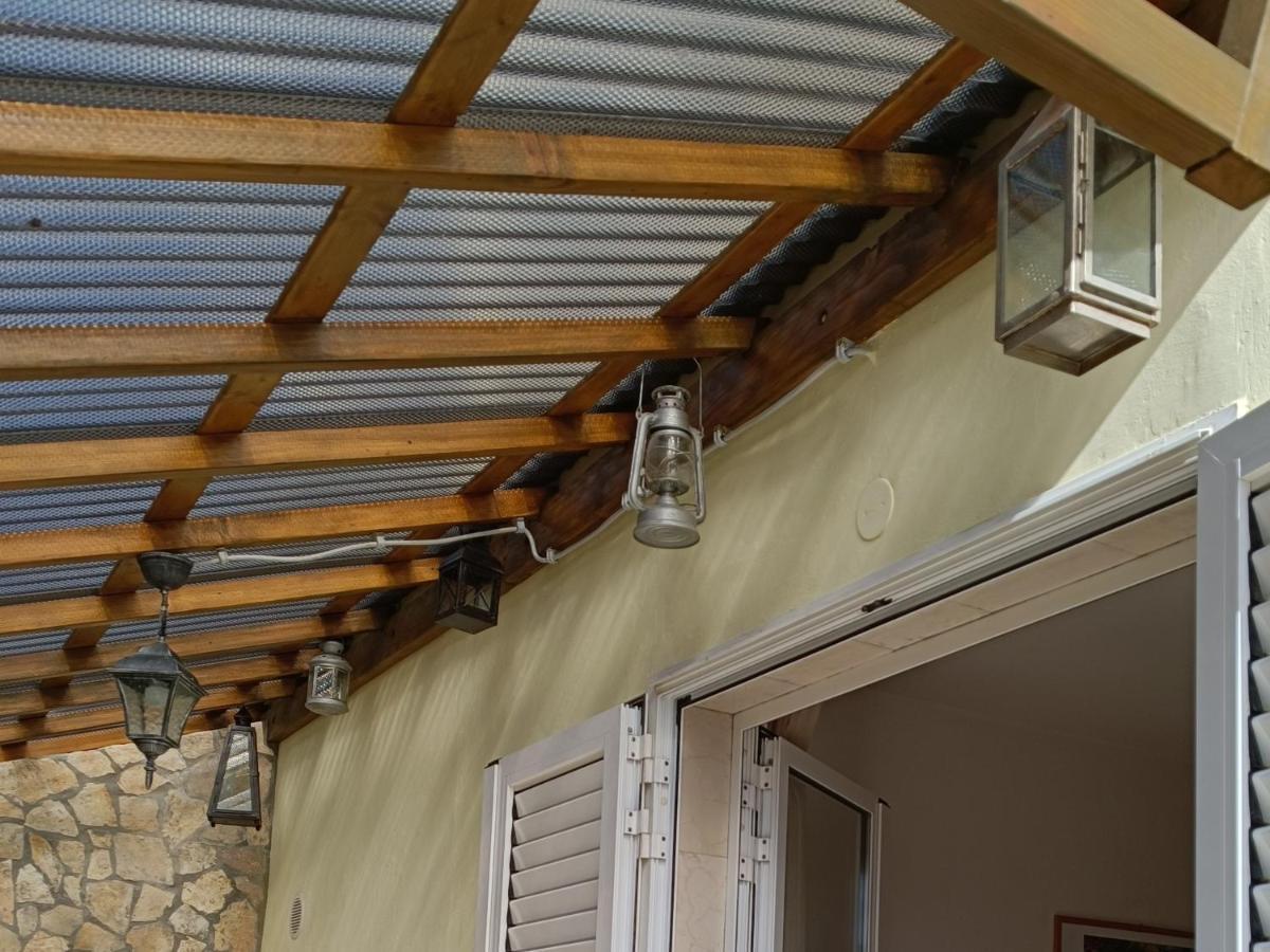 Rooms Rita Cres Exterior photo