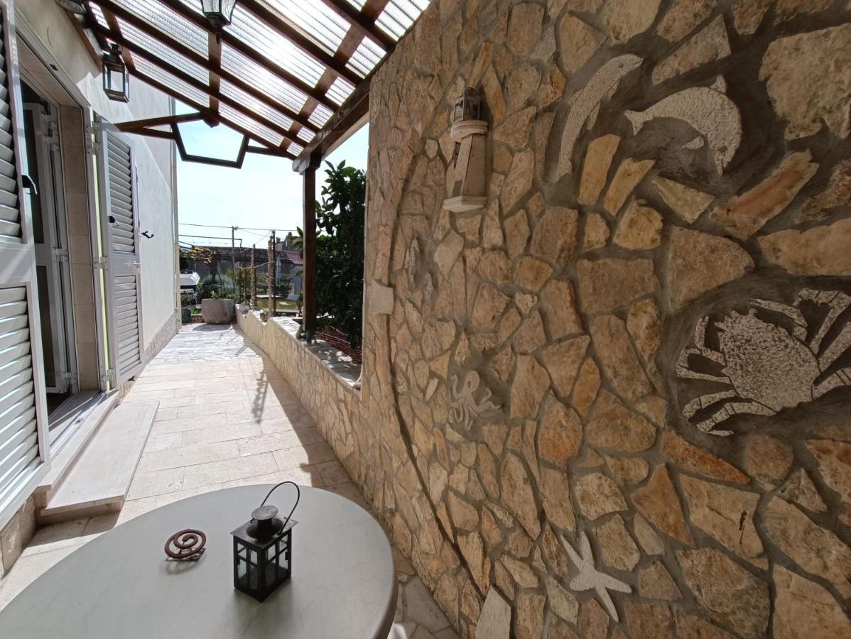 Rooms Rita Cres Exterior photo