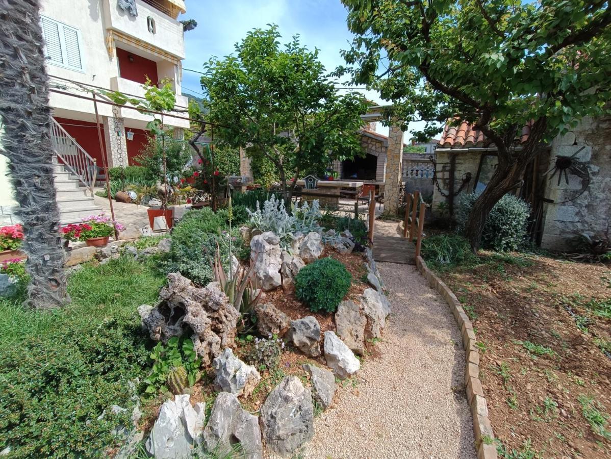 Rooms Rita Cres Exterior photo